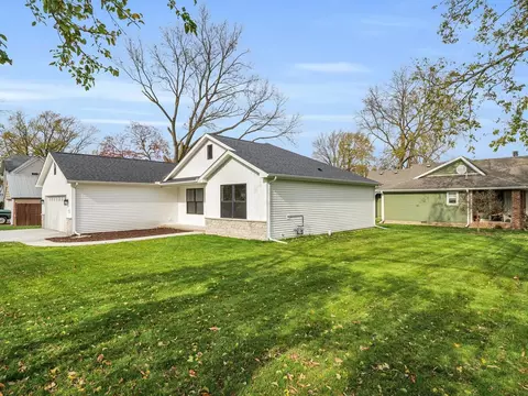 118 E Bond St, Monticello, IL 61856 photo 24