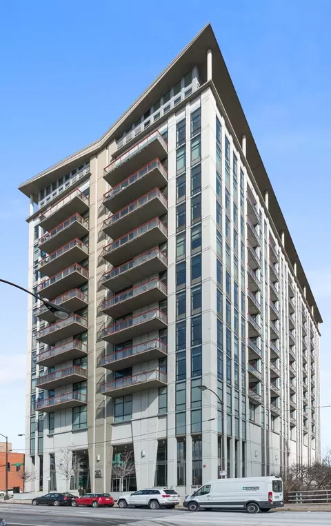 740 W Fulton St #1107, Chicago, IL 60661