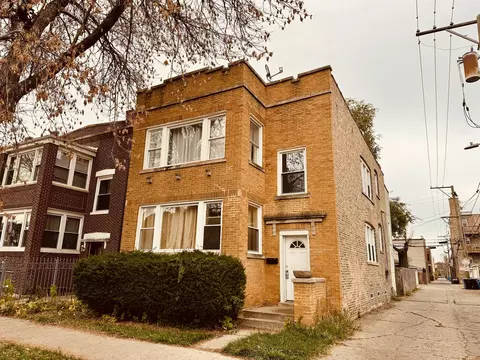 3615 N Troy St, Chicago, IL 60618