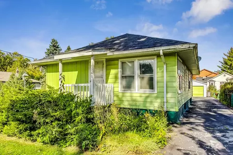 1560 W Highland Ave, Elgin, IL 60123