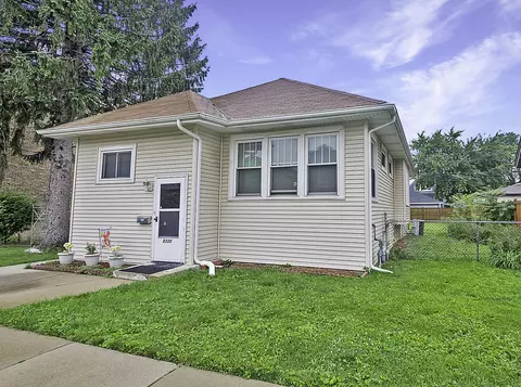 5720 W Byron St, Chicago, IL 60634