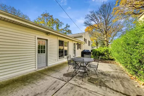 404 Beech Dr, Glenview, IL 60025 photo 25