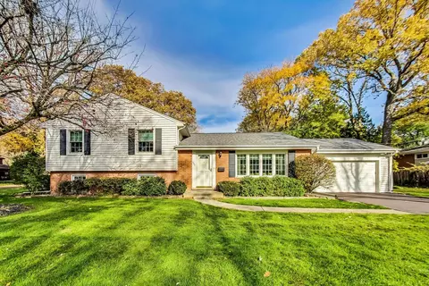 404 Beech Dr, Glenview, IL 60025