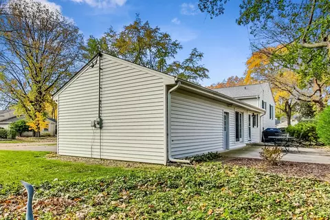 404 Beech Dr, Glenview, IL 60025 photo 24