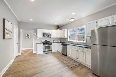 2720 E 96th St, Chicago, IL 60617 photo 5