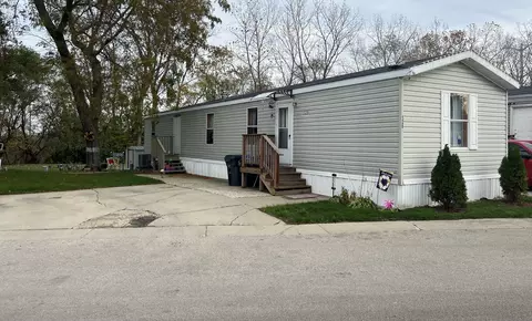 38569 N Sheridan Rd #528, Beach Park, IL 60099