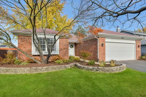 2642 Emma Cir, Aurora, IL 60504