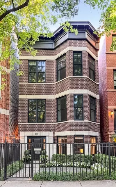 846 W Webster Ave, Chicago, IL 60614