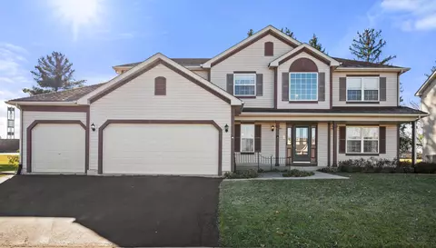 158 Heatherfield Ln, Dekalb, IL 60115