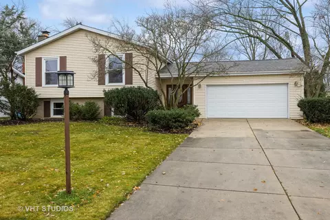 1021 Ironwood Ave, Darien, IL 60561
