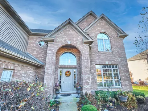 25713 W Sunnymere Dr, Plainfield, IL 60585 photo 2