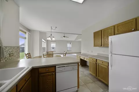 554 Sumac Dr, Aurora, IL 60506 photo 9