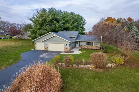 1149 Bears Paw Dr, Rockford, IL 61103