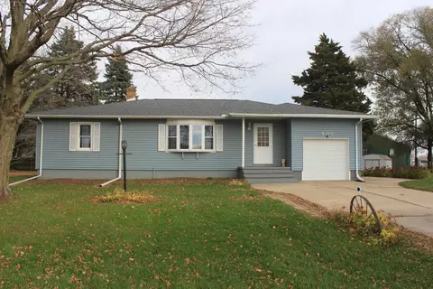 406 Elm Ave, Sterling, IL 61081
