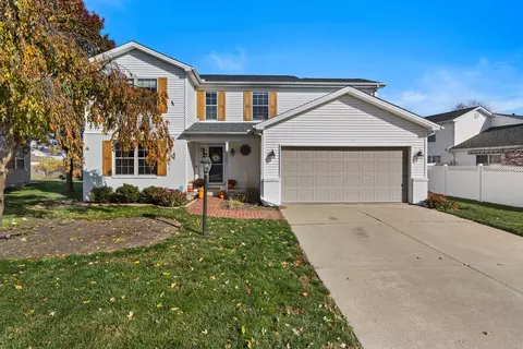 206 E Tomaras Ave, Savoy, IL 61874