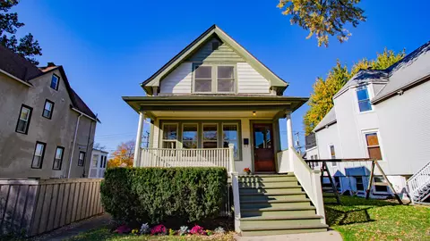 641 S Taylor Ave, Oak Park, IL 60304