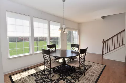 5897 Chatham Dr, Hoffman Estates, IL 60192 photo 12