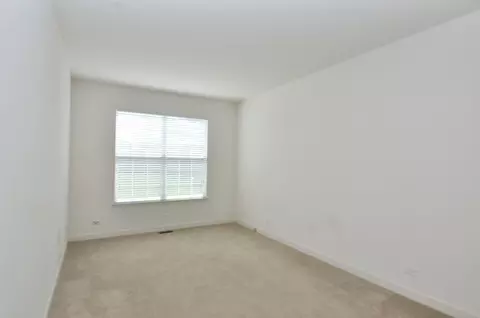 5897 Chatham Dr, Hoffman Estates, IL 60192 photo 16