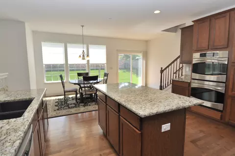 5897 Chatham Dr, Hoffman Estates, IL 60192 photo 14