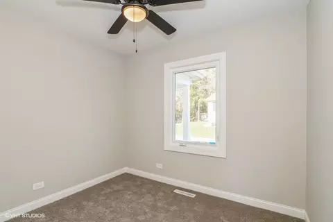 5 Golfview Ct, Round Lake Beach, IL 60073 photo 13