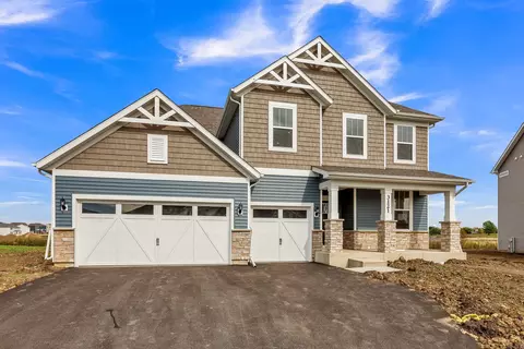 3121 Adele Dr, Algonquin, IL 60102