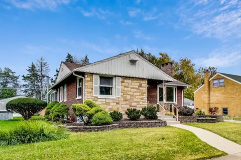 2437 W Forestview Ave, North Riverside, IL 60546 photo 3