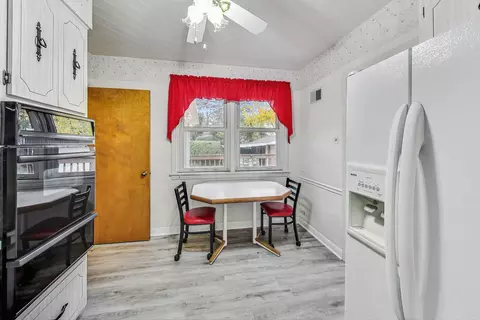 2437 W Forestview Ave, North Riverside, IL 60546 photo 11