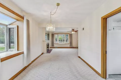 2437 W Forestview Ave, North Riverside, IL 60546 photo 9
