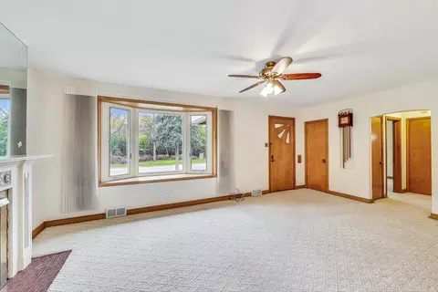 2437 W Forestview Ave, North Riverside, IL 60546 photo 4