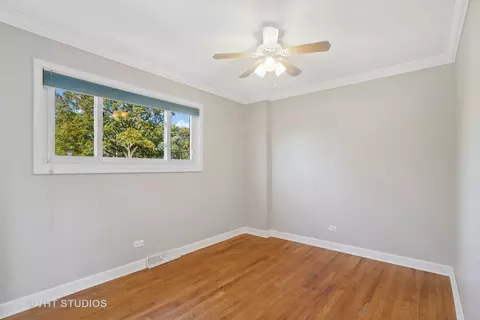 212 E Crestview Ave, Elmhurst, IL 60126 photo 13