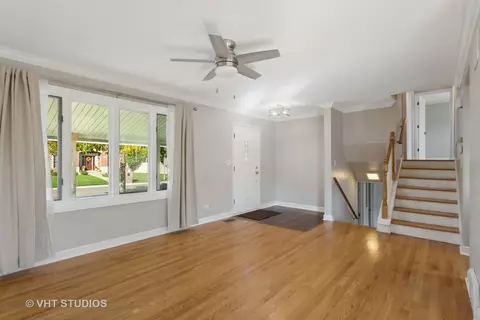212 E Crestview Ave, Elmhurst, IL 60126 photo 8