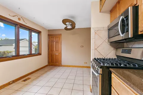 165 Washington Blvd, Hoffman Estates, IL 60169 photo 11