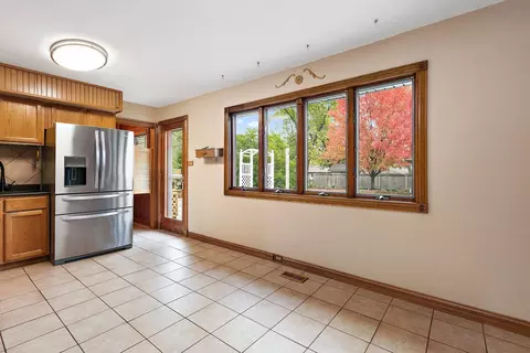 165 Washington Blvd, Hoffman Estates, IL 60169 photo 8