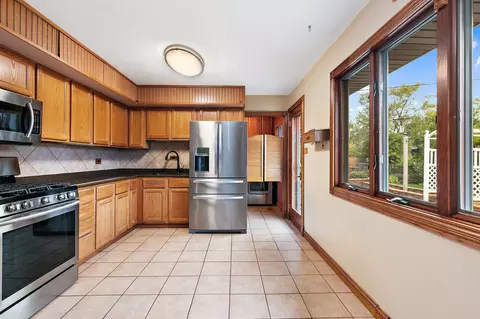 165 Washington Blvd, Hoffman Estates, IL 60169 photo 9
