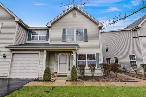 1352 Orleans Dr, Mundelein, IL 60060