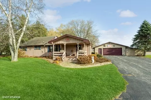 6002 Pine St, Harvard, IL 60033