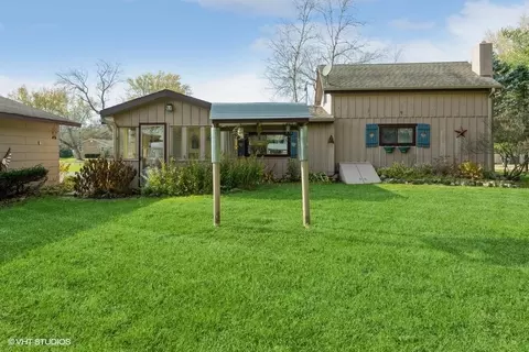 6002 Pine St, Harvard, IL 60033 photo 3