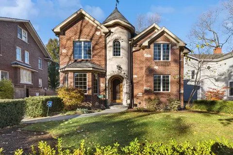 344 E Scranton Ave, Lake Bluff, IL 60044