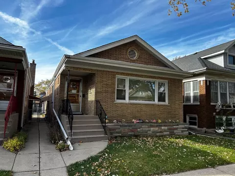 1526 Harvey Ave, Berwyn, IL 60402