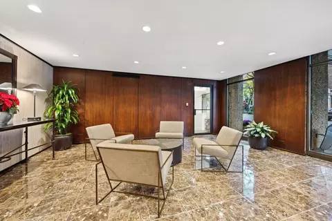1 E Scott St #408, Chicago, IL 60610 photo 2