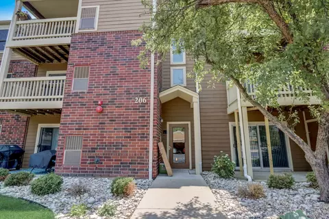 206 Glengarry Dr #108, Bloomingdale, IL 60108
