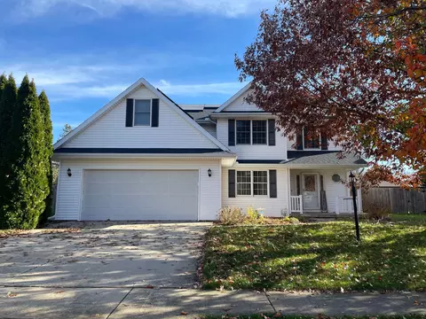 1816 Oak Park Dr, Champaign, IL 61822