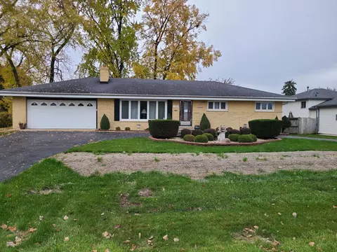 10225 W Fullerton Ave, Melrose Park, IL 60164