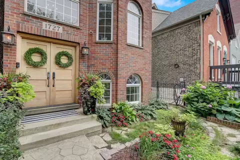 1727 W Julian St, Chicago, IL 60622