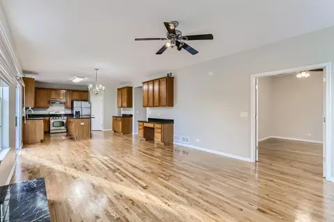2137 W Silverleaf Ln, Addison, IL 60101 photo 6