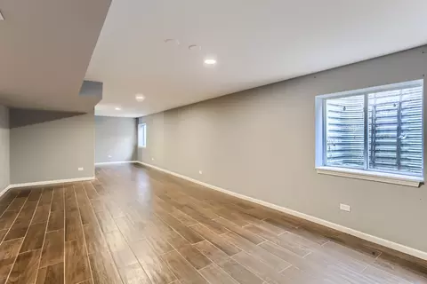 2137 W Silverleaf Ln, Addison, IL 60101 photo 22