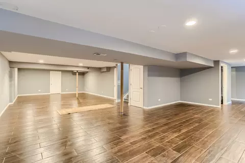 2137 W Silverleaf Ln, Addison, IL 60101 photo 23