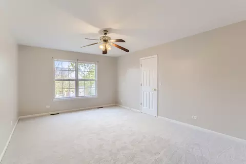 2137 W Silverleaf Ln, Addison, IL 60101 photo 19
