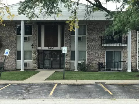 9350 W Church St #2B, Des Plaines, IL 60016