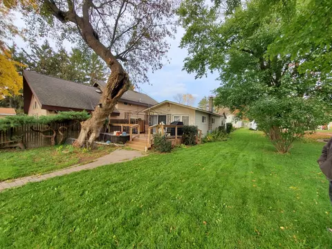 1001 N River Rd, Mchenry, IL 60051